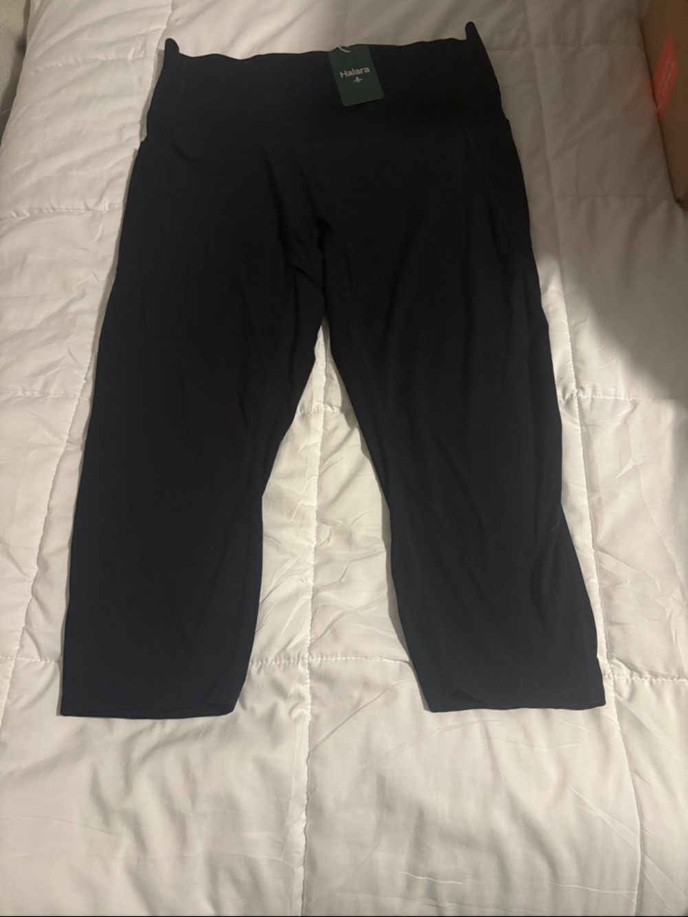 HALARA Black Cropped High-Waist Leggings